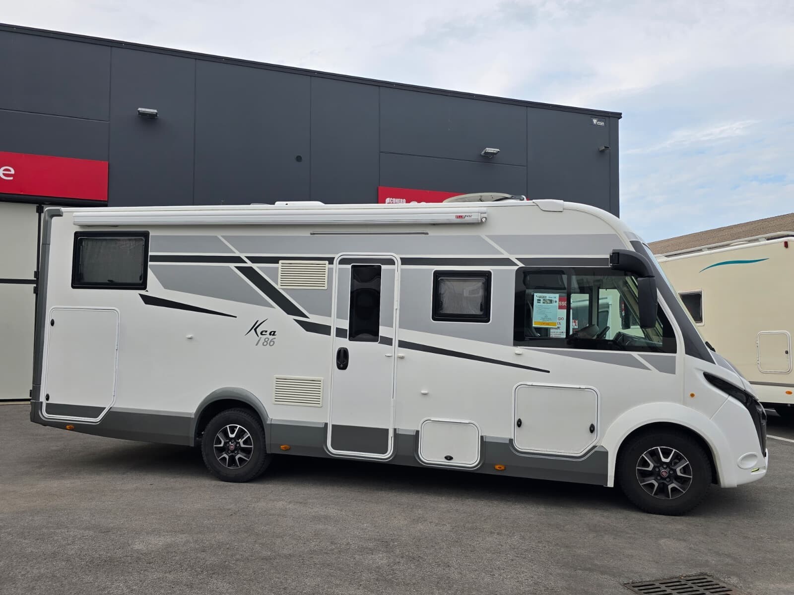 Mobilvetta KEA I 86 motorhome - camper