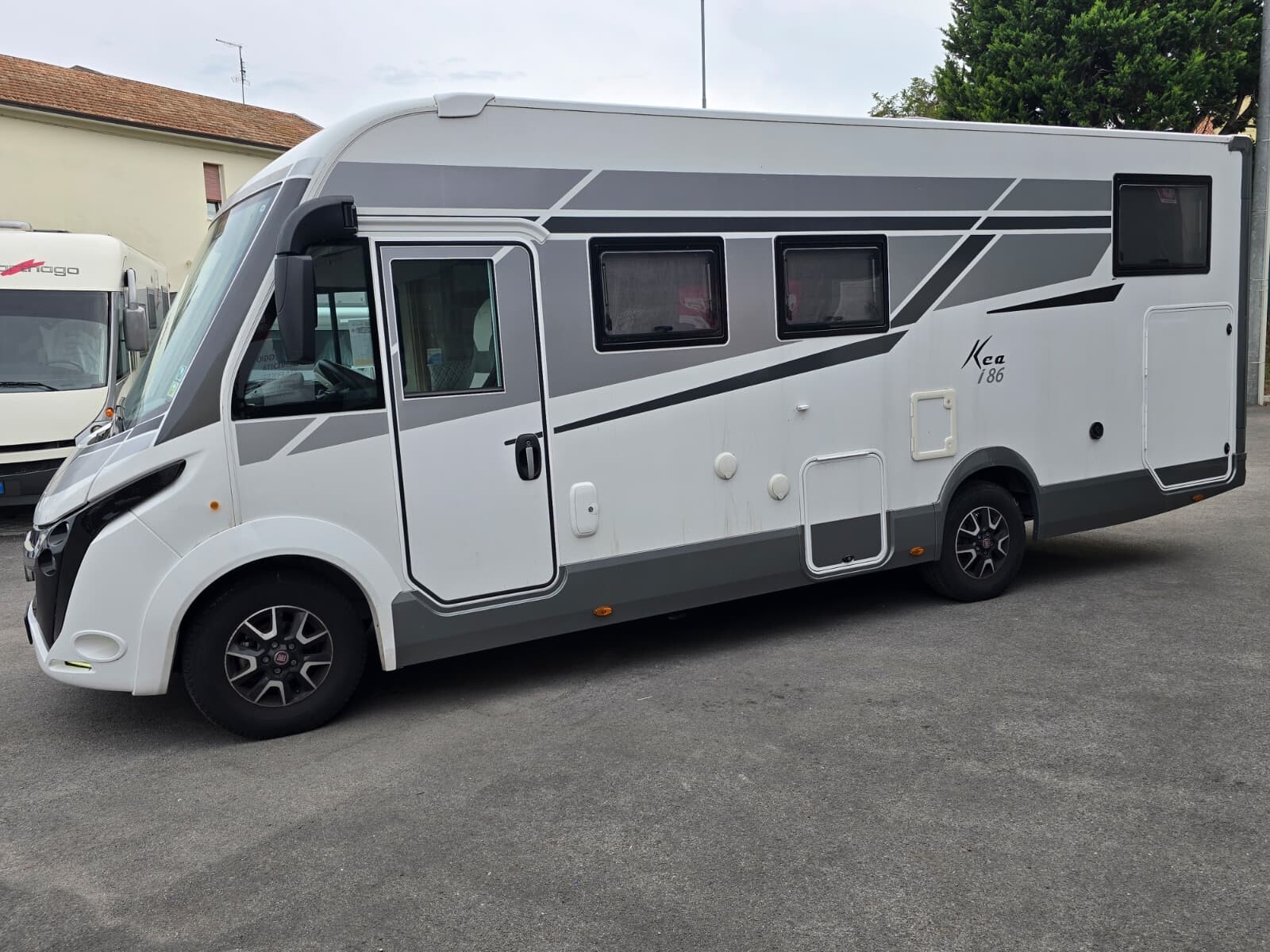 Mobilvetta KEA I 86 motorhome - camper