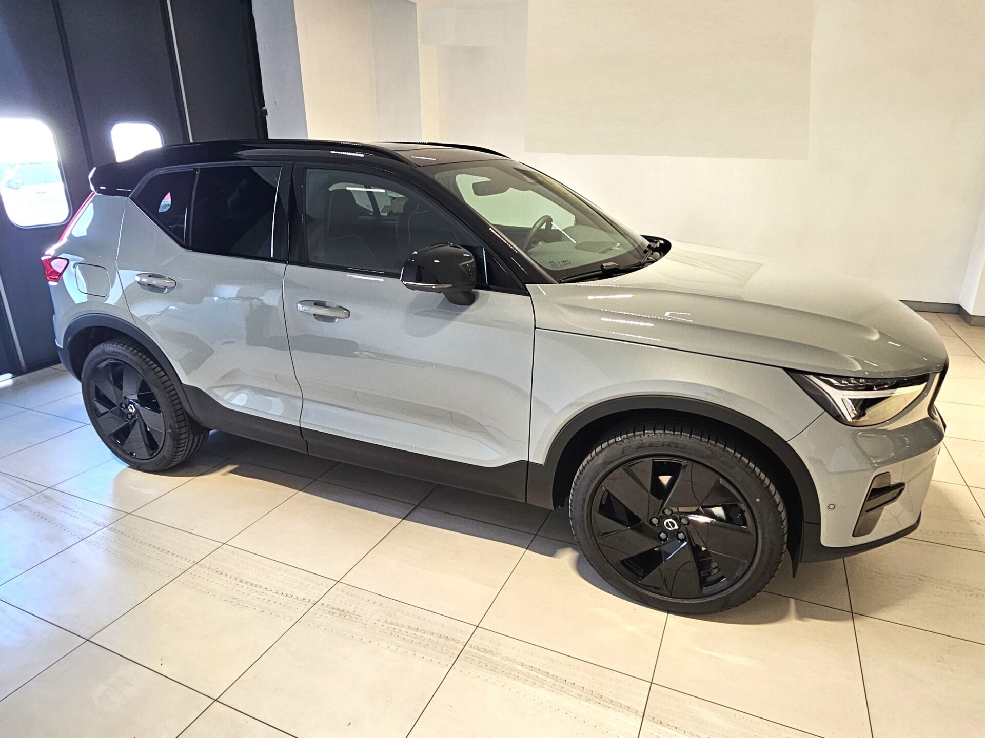 Foto Volvo XC40 B3 aut. Ultra Black Edition