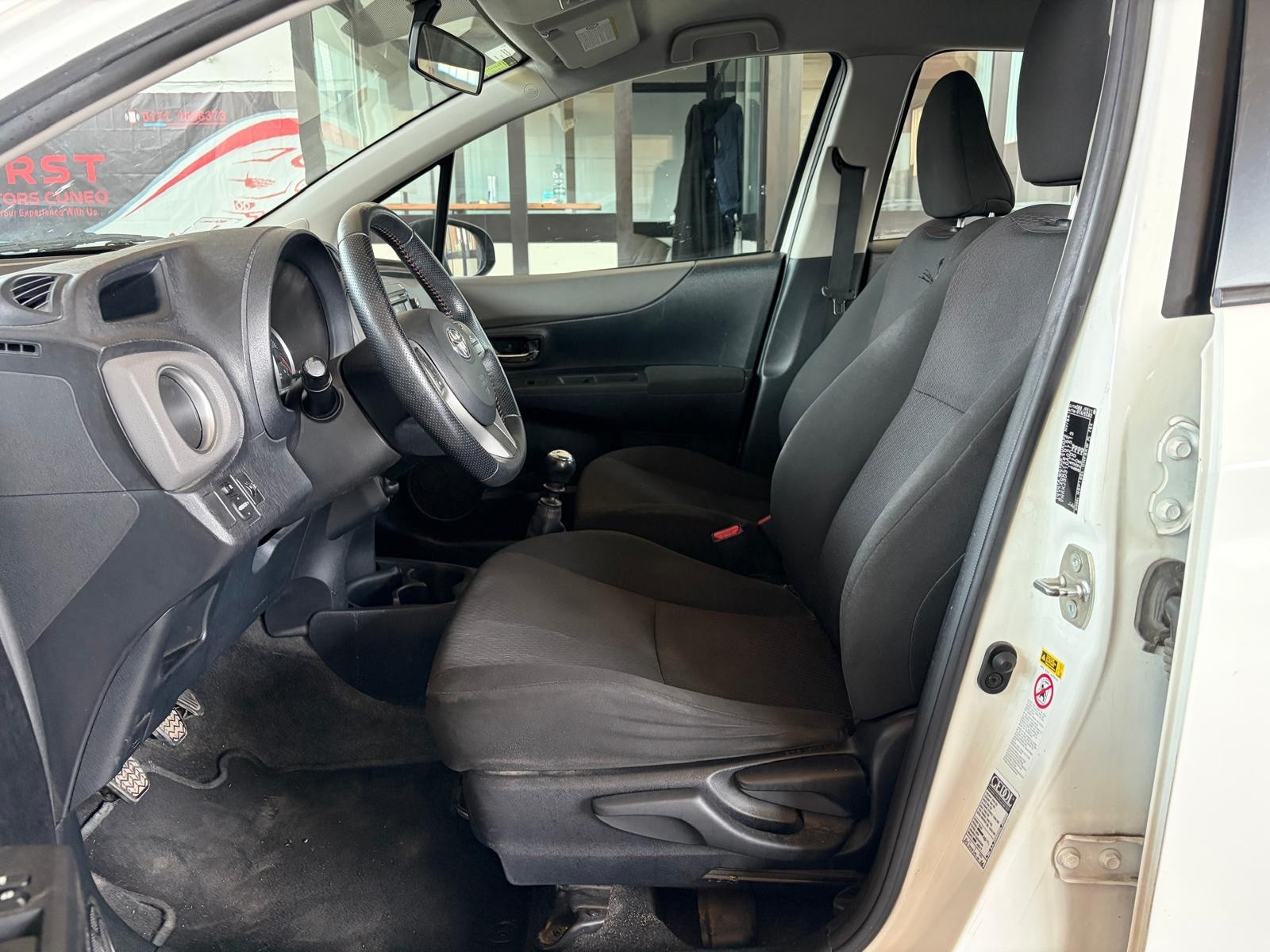 Toyota Yaris Yaris 1.3 5 porte Lounge usata a Cuneo - immagine 10