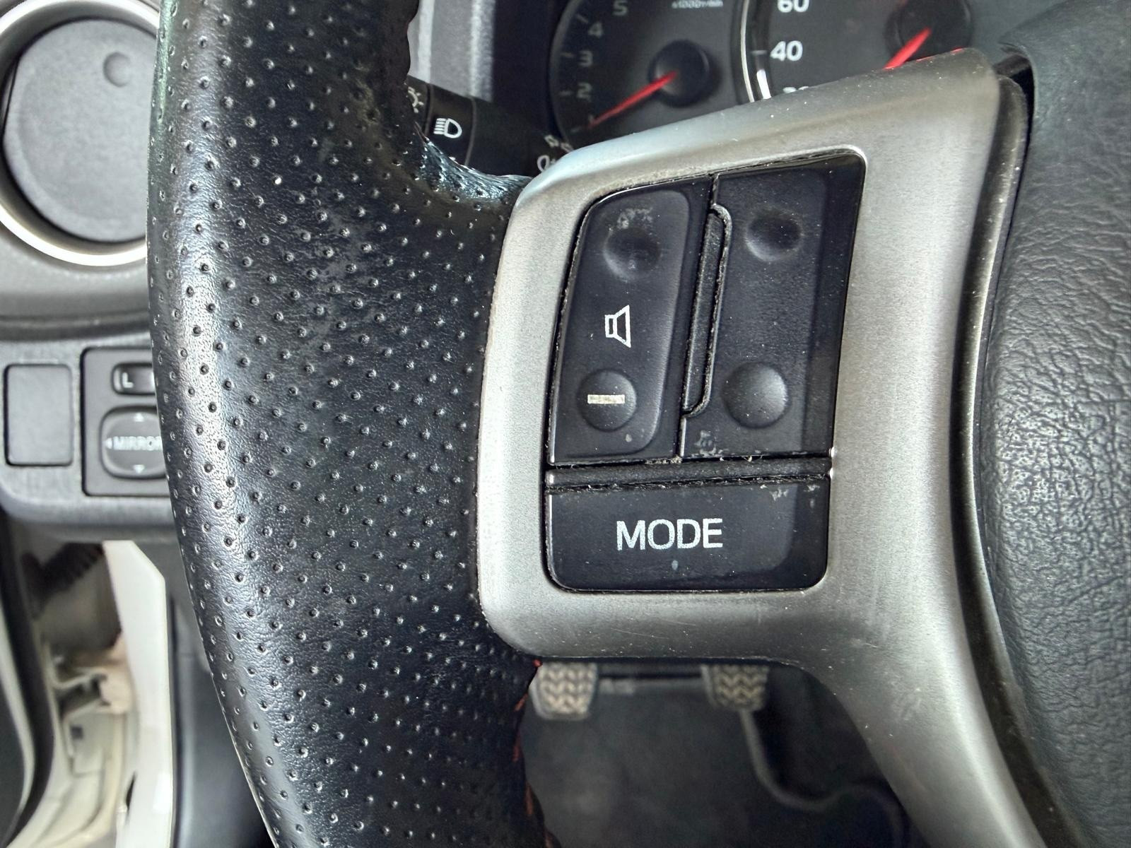 Toyota Yaris Yaris 1.3 5 porte Lounge usata a Cuneo - immagine 13