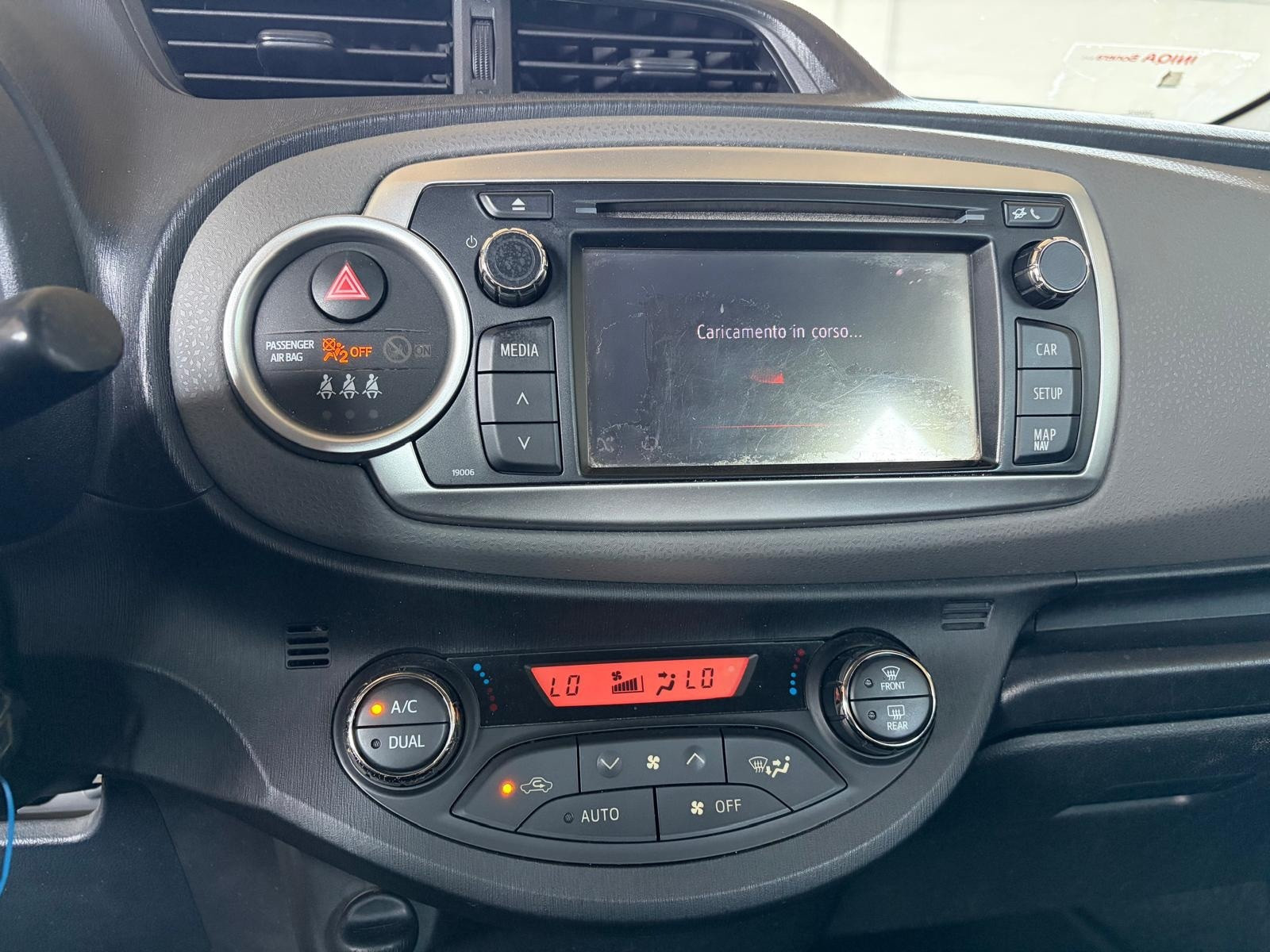 Toyota Yaris Yaris 1.3 5 porte Lounge usata a Cuneo - immagine 15