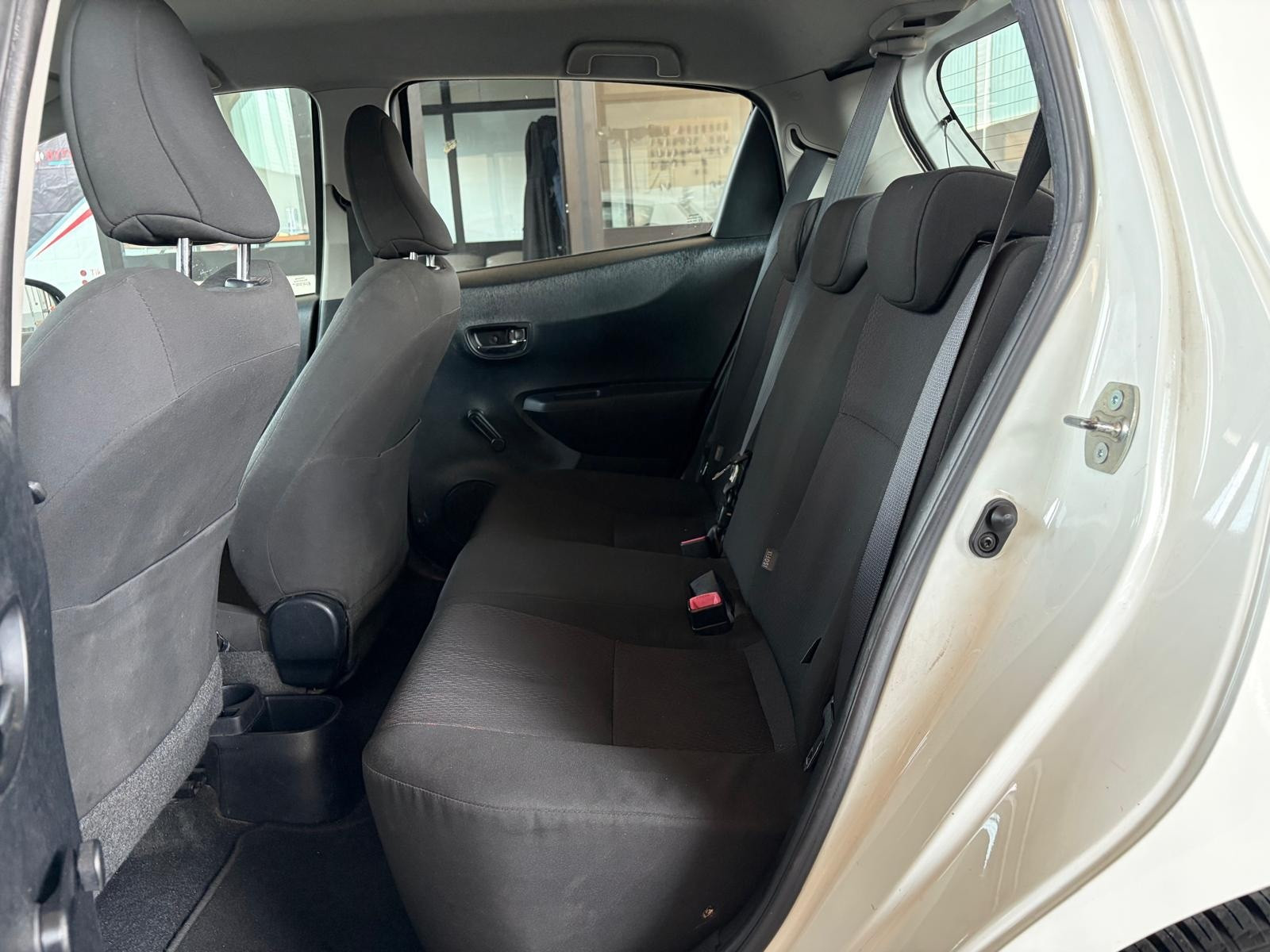 Toyota Yaris Yaris 1.3 5 porte Lounge usata a Cuneo - immagine 20