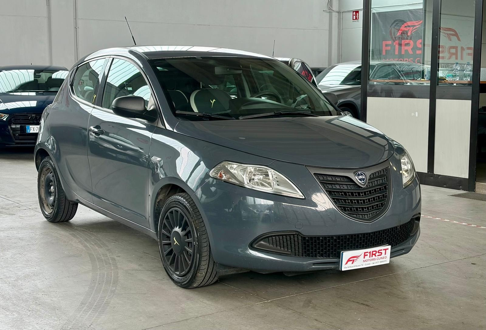 Lancia Ypsilon Ypsilon 1.2 69 CV 5 porte… usata a Cuneo - immagine 2
