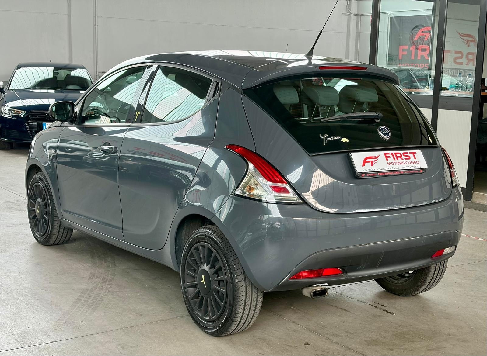 Lancia Ypsilon Ypsilon 1.2 69 CV 5 porte… usata a Cuneo - immagine 7
