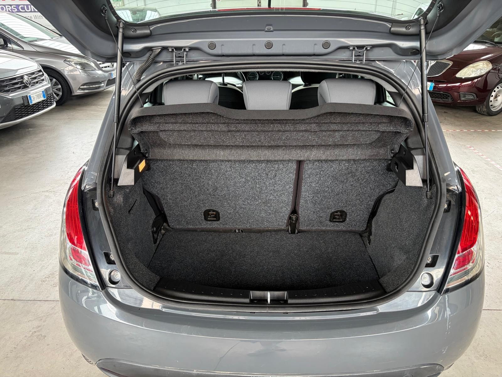 Lancia Ypsilon Ypsilon 1.2 69 CV 5 porte… usata a Cuneo - immagine 8