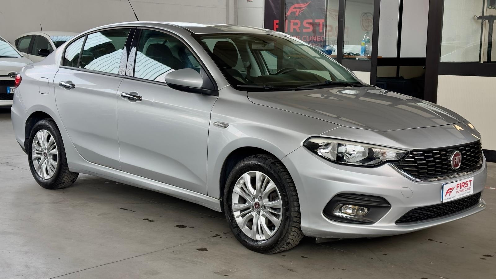 Fiat Tipo Tipo 1.4 4 porte LOUNGE usata a Cuneo - immagine 2
