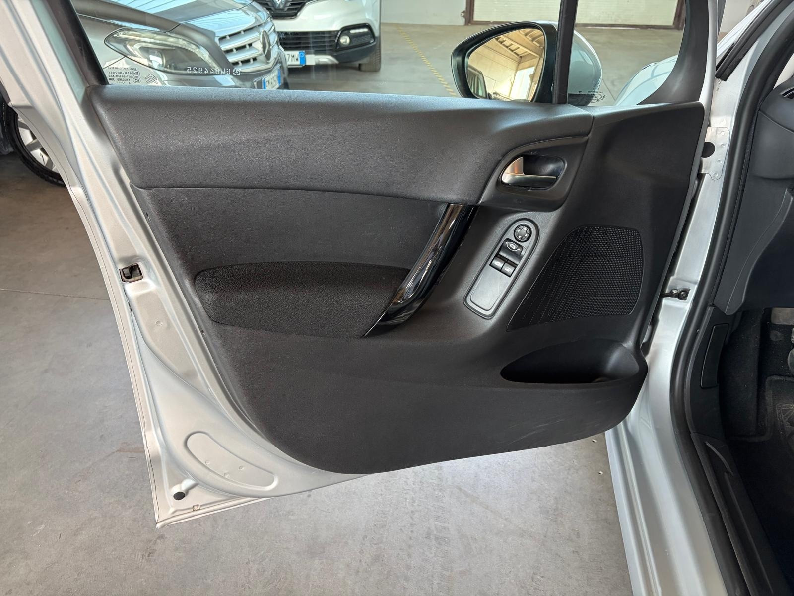 Citroen C3 C3 BlueHDi 75 Live Edition usata a Cuneo - immagine 9