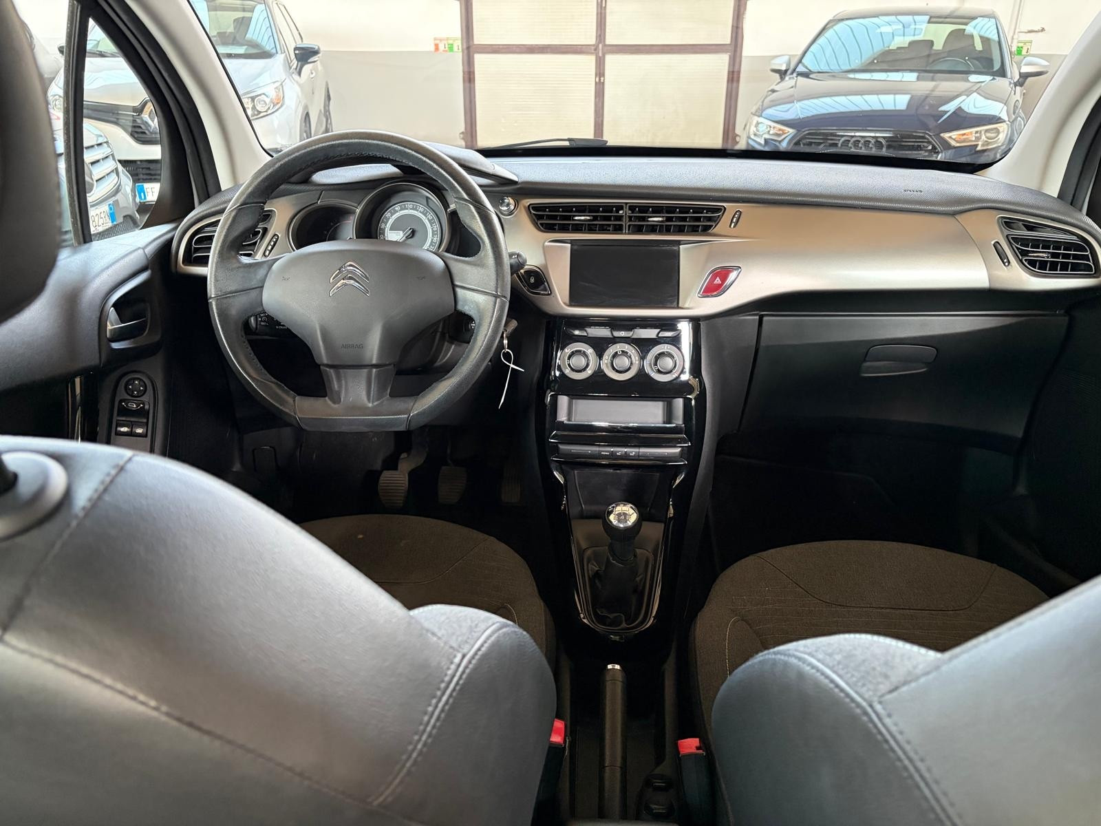 Citroen C3 C3 BlueHDi 75 Live Edition usata a Cuneo - immagine 20