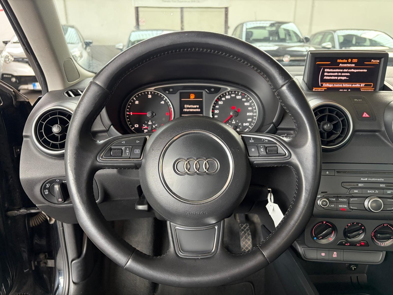 Audi A1 A1 1.6 TDI S line edition plus usata a Cuneo - immagine 11