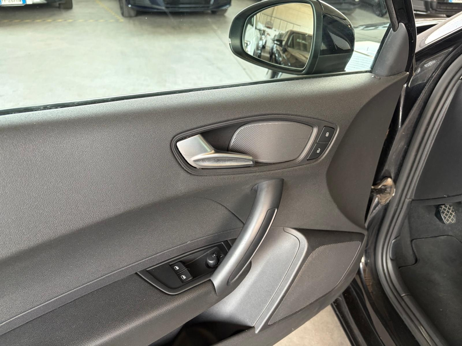 Audi A1 A1 1.6 TDI S line edition plus usata a Cuneo - immagine 16