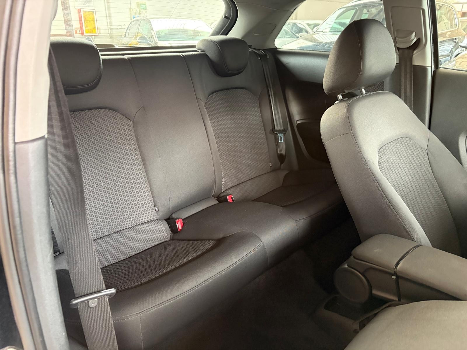 Audi A1 A1 1.6 TDI S line edition plus usata a Cuneo - immagine 24