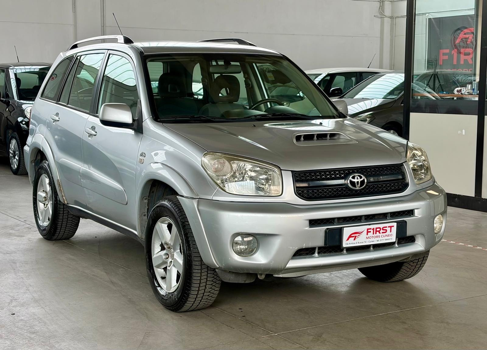 Toyota RAV 4 RAV4 2.0 Tdi D-4D cat 5 port… usata a Cuneo - immagine 2