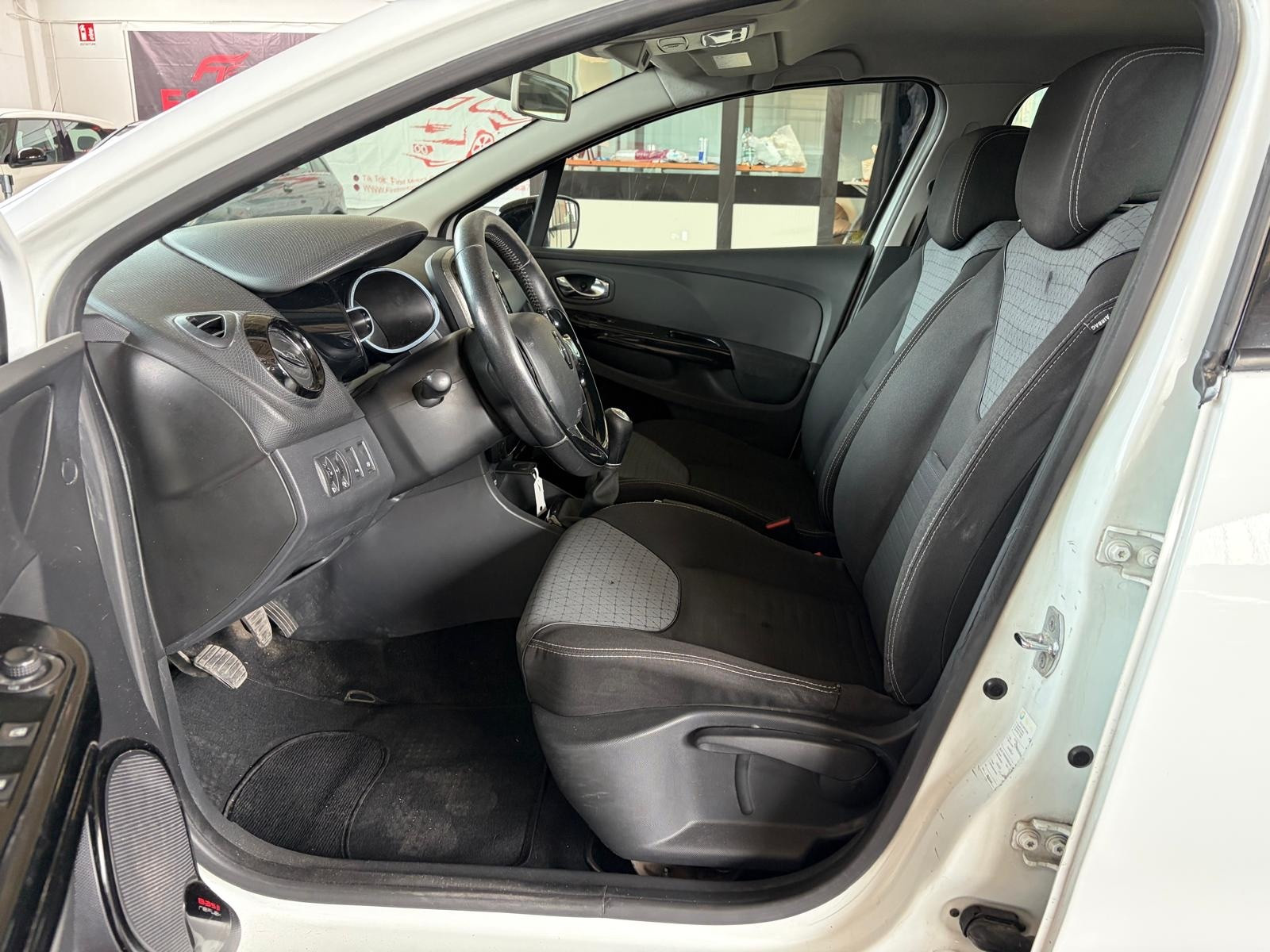 Renault Clio Clio 1.5 dCi 8V 90CV Start&S… usata a Cuneo - immagine 11