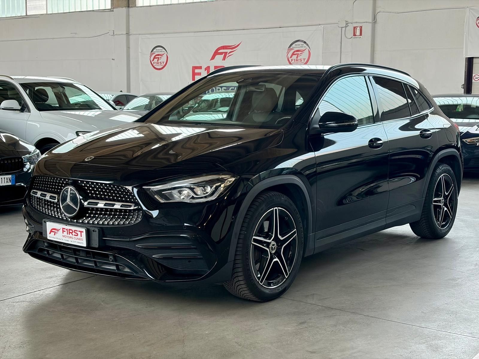 Mercedes-Benz GLA 220 GLA 200 d Automatic… usata a Cuneo - immagine 2