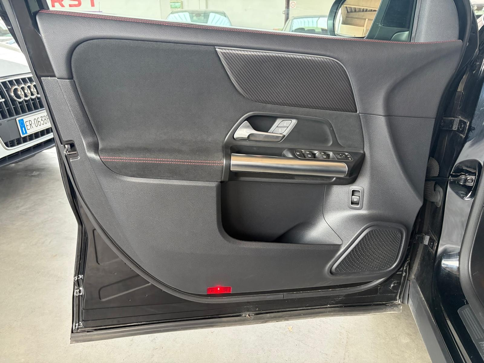 Mercedes-Benz GLA 220 GLA 200 d Automatic… usata a Cuneo - immagine 12
