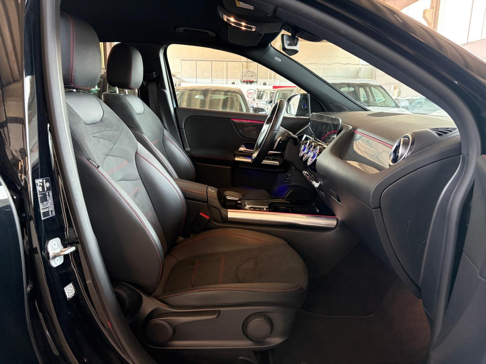 Mercedes-Benz GLA 220 GLA 200 d Automatic… usata a Cuneo - immagine 25