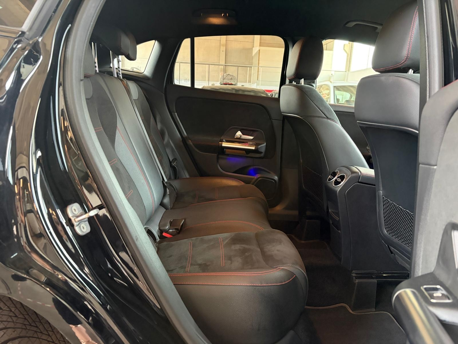 Mercedes-Benz GLA 220 GLA 200 d Automatic… usata a Cuneo - immagine 28