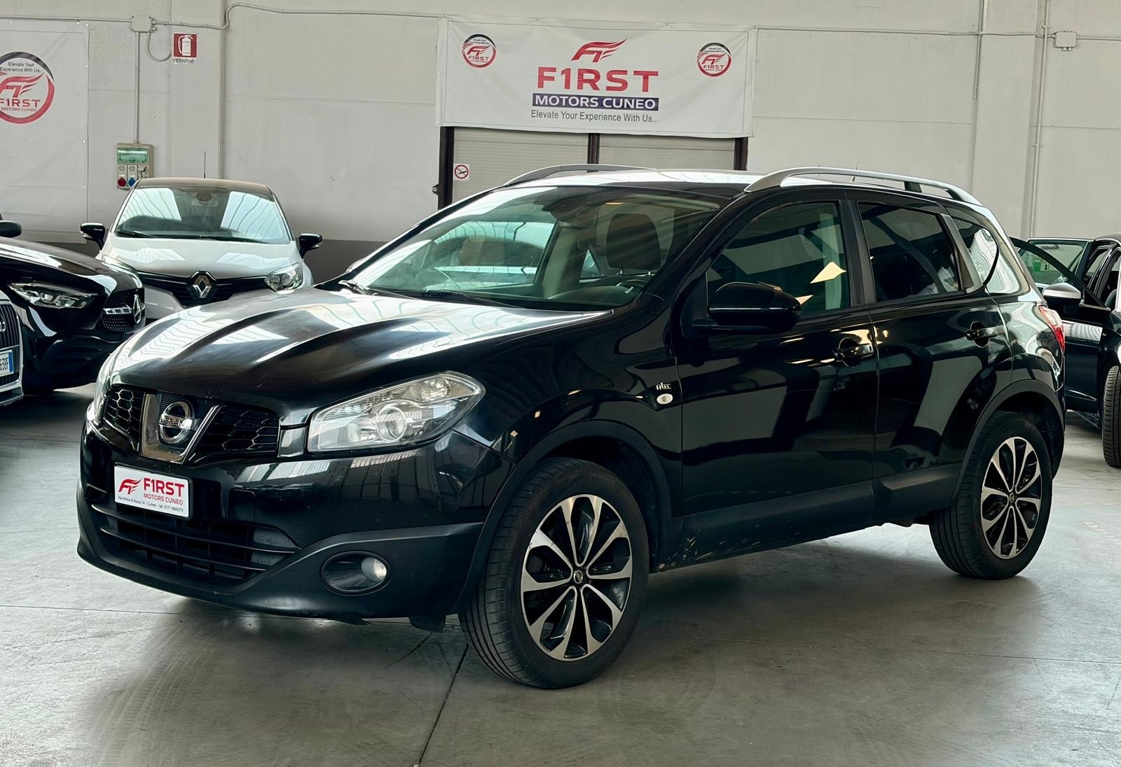Nissan Qashqai Qashqai 1.6 16V Tekna usata a Cuneo - immagine 1