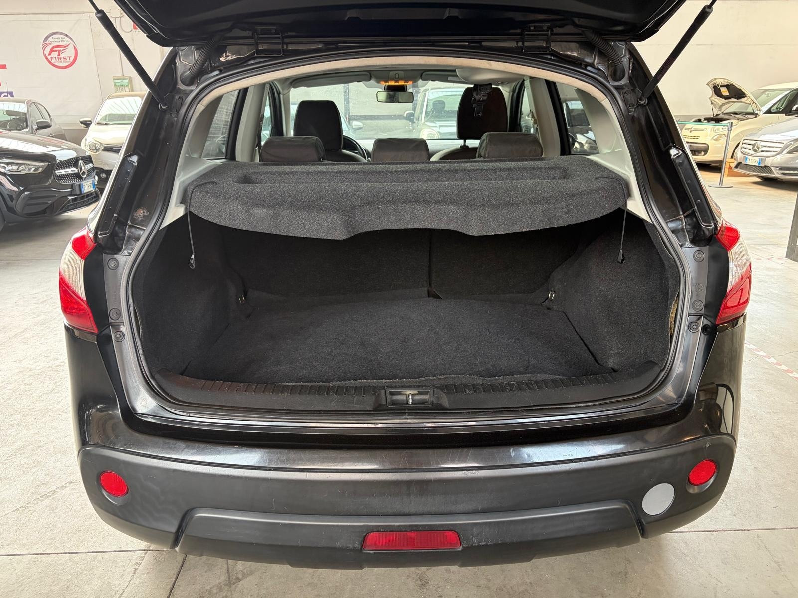 Nissan Qashqai Qashqai 1.6 16V Tekna usata a Cuneo - immagine 8