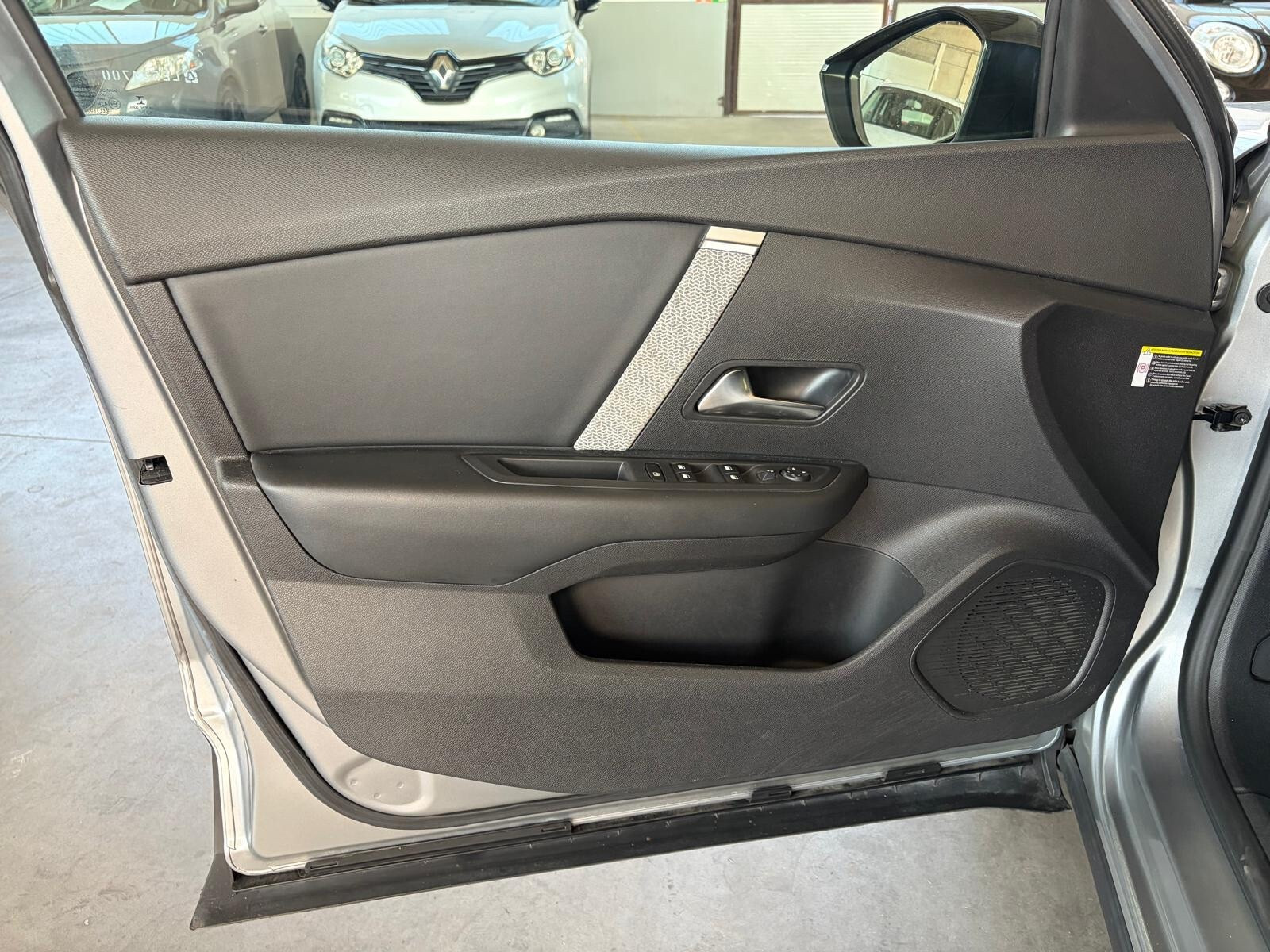Citroen C4 C4 PureTech 130 S&S Shine usata a Cuneo - immagine 10