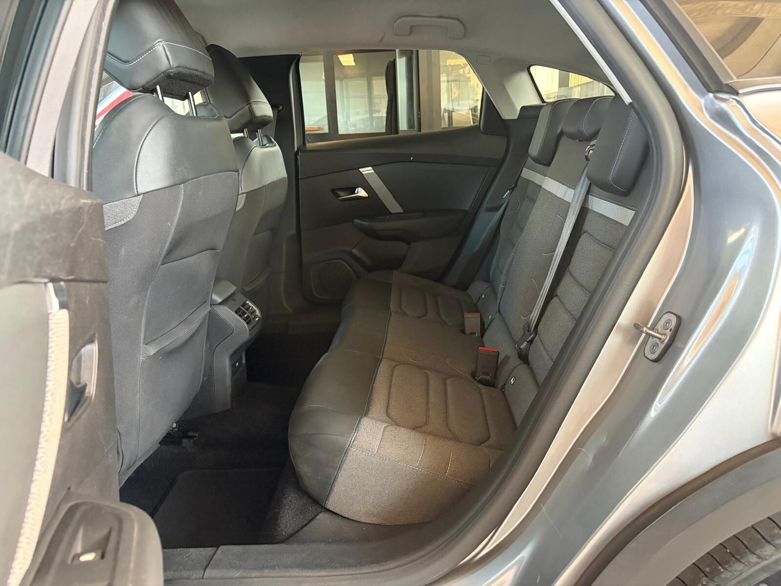 Citroen C4 C4 PureTech 130 S&S Shine usata a Cuneo - immagine 24