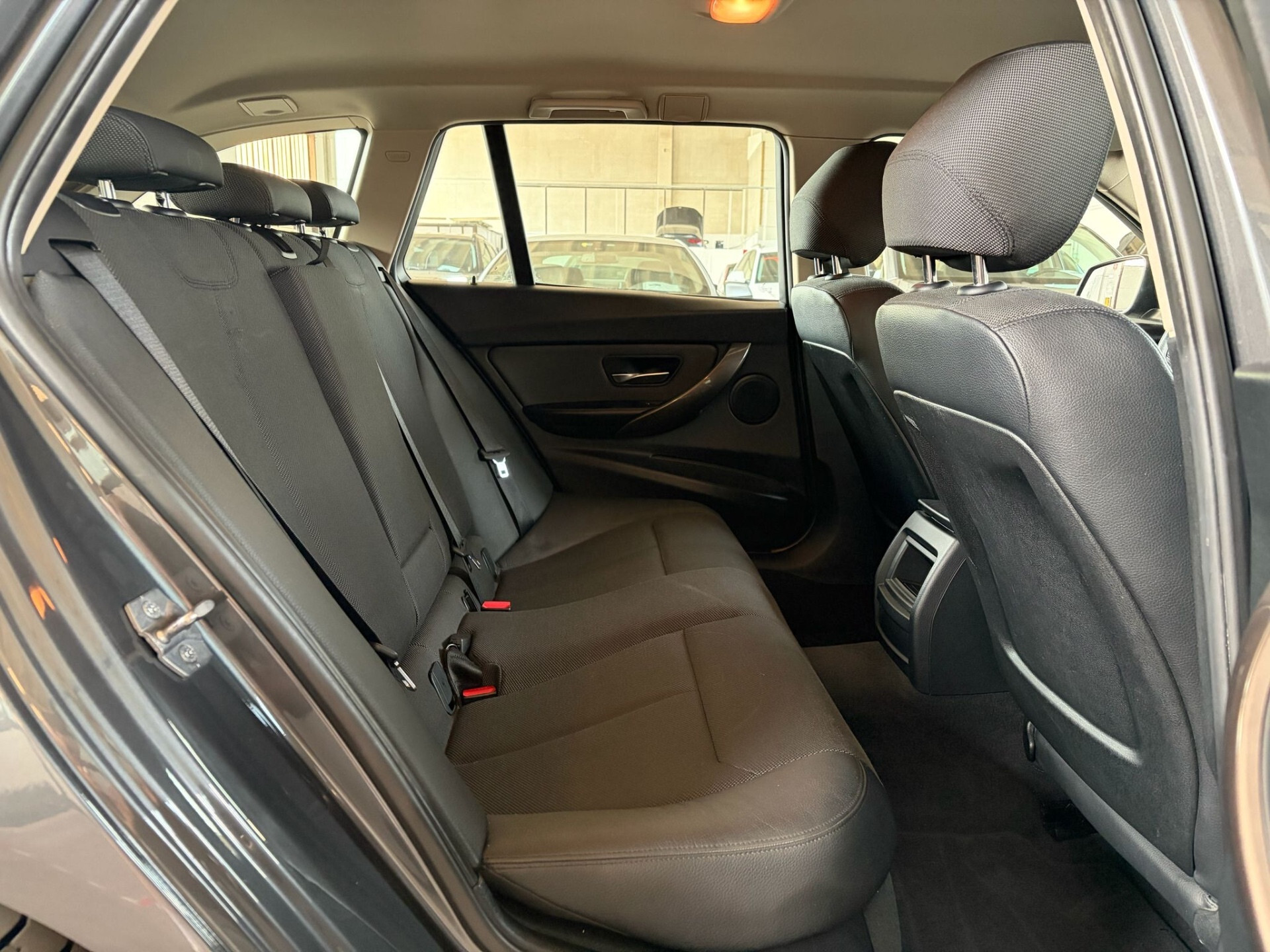 Bmw 318 318d Msport usata a Cuneo - immagine 28