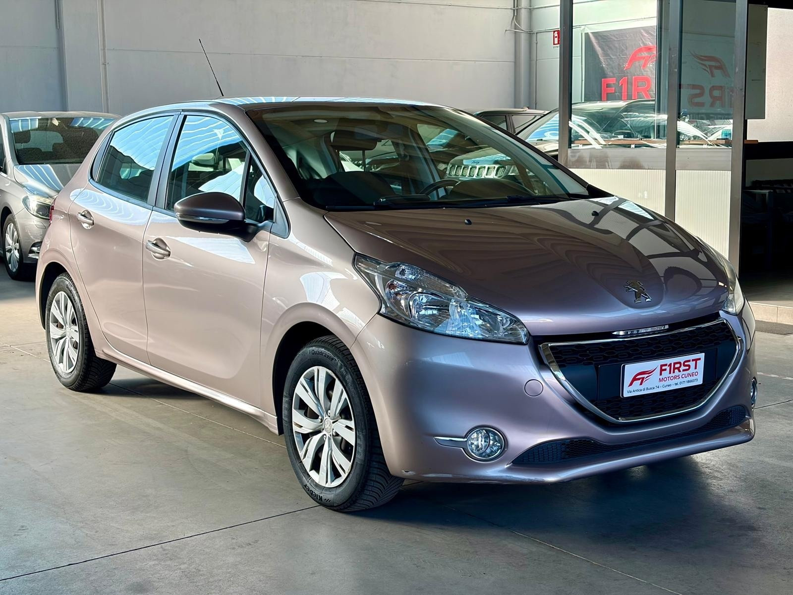 Peugeot 208 1.2 VTi 82 CV 5 porte Allure usata a Cuneo - immagine 2