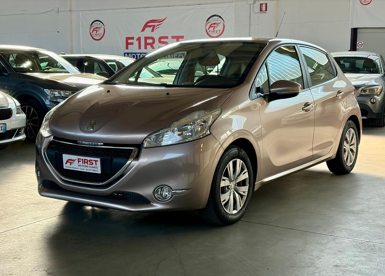 Peugeot 208 1.2 VTi 82 CV 5 porte Allure usata a Cuneo - immagine 4