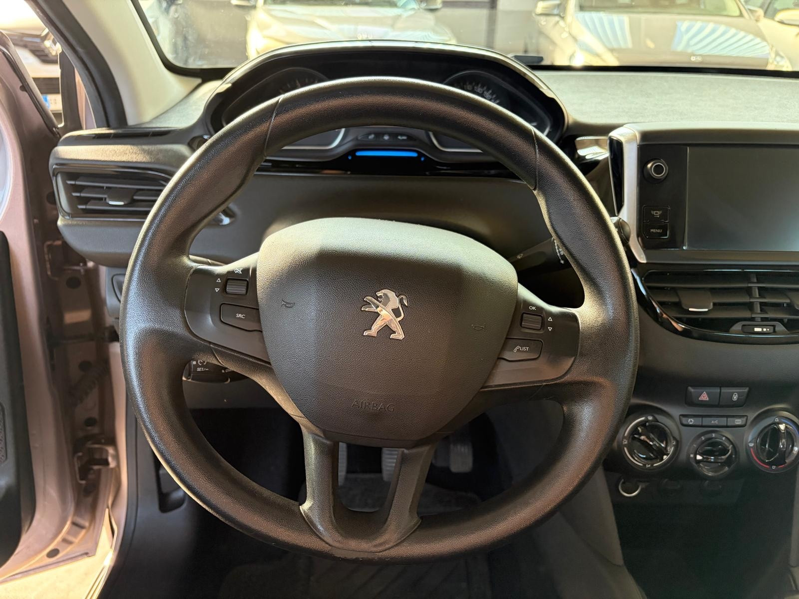 Peugeot 208 1.2 VTi 82 CV 5 porte Allure usata a Cuneo - immagine 12