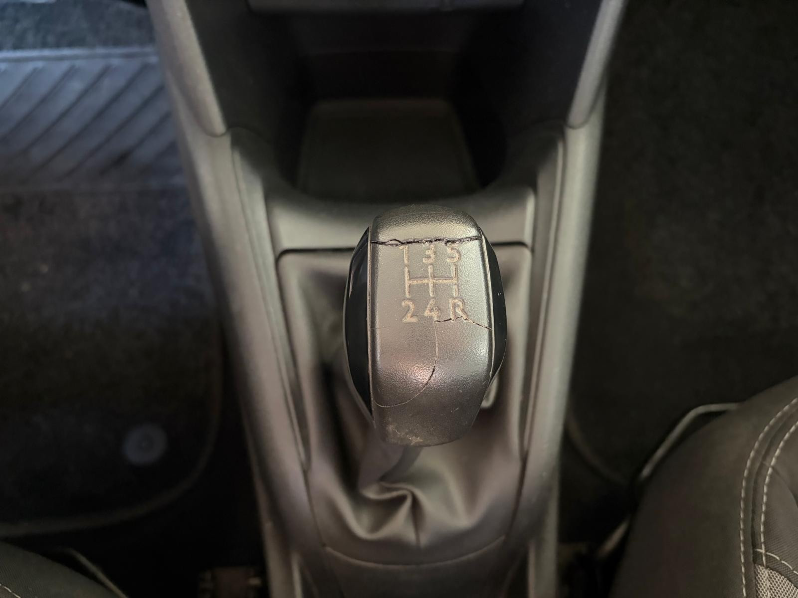 Peugeot 208 1.2 VTi 82 CV 5 porte Allure usata a Cuneo - immagine 17