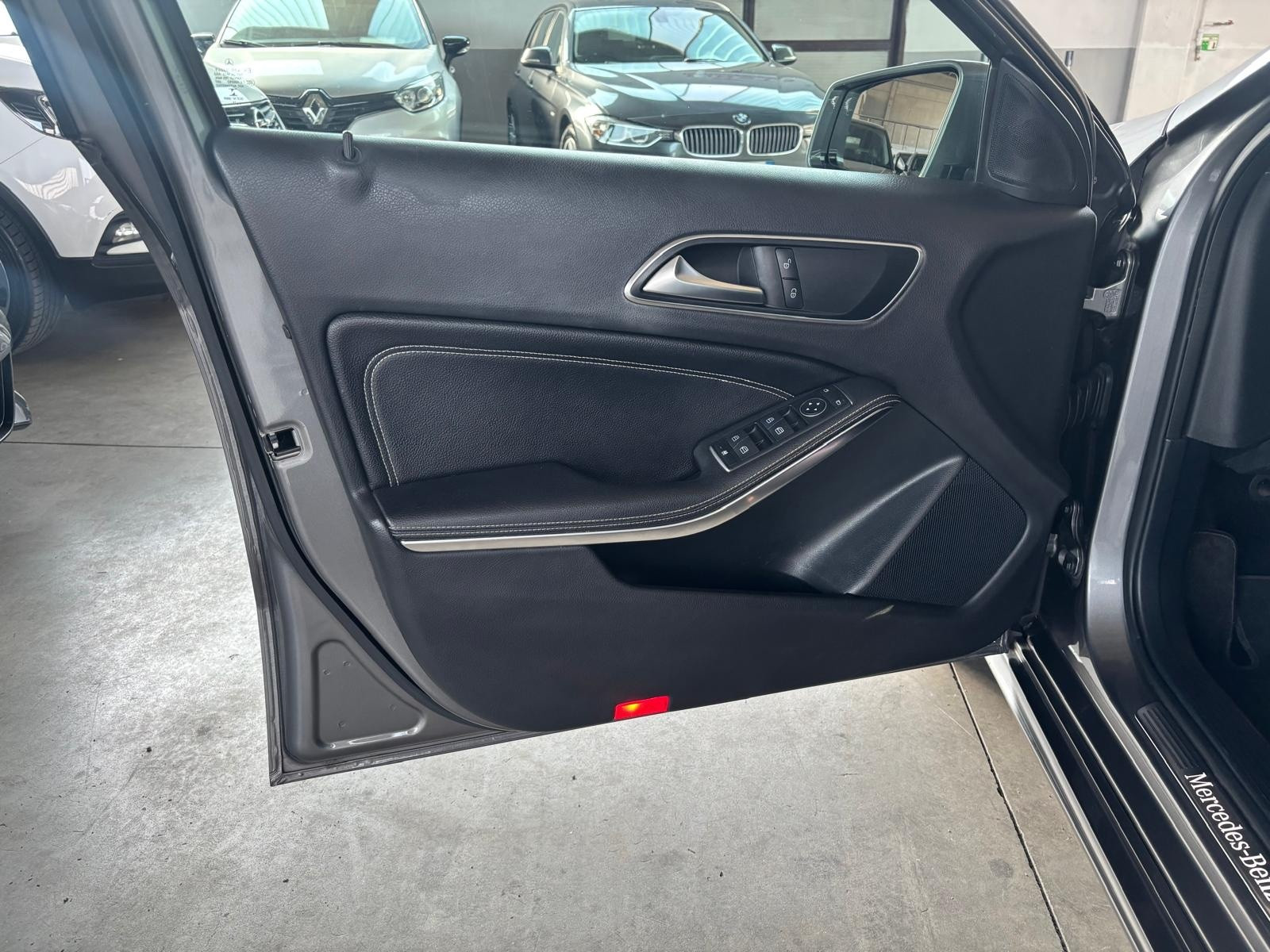 Mercedes-Benz A 180 A 180 d Automatic Spo… usata a Cuneo - immagine 10