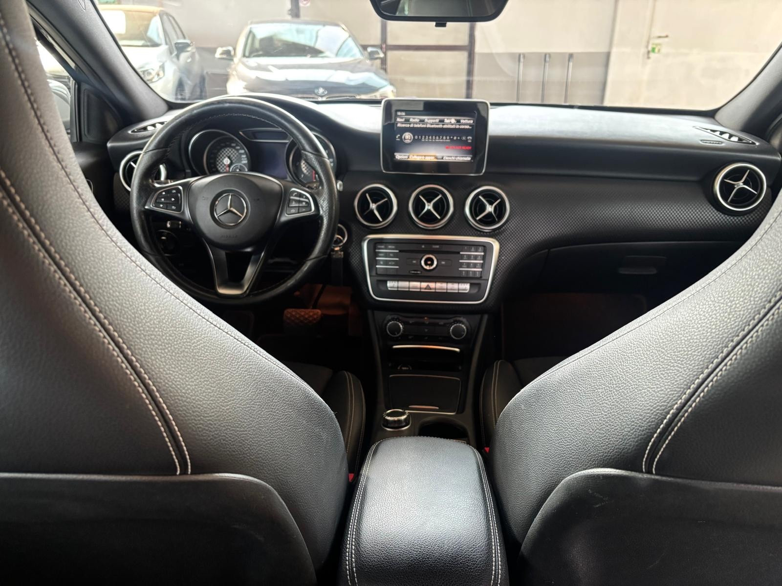 Mercedes-Benz A 180 A 180 d Automatic Spo… usata a Cuneo - immagine 26