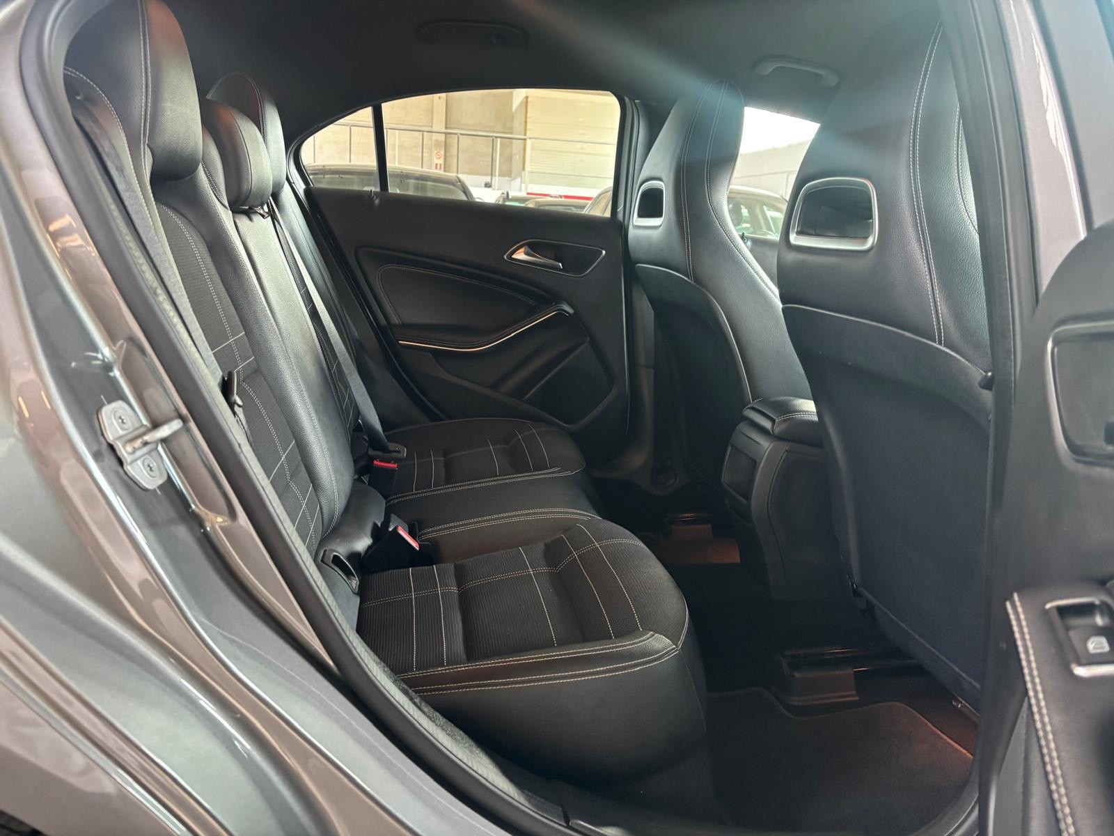 Mercedes-Benz A 180 A 180 d Automatic Spo… usata a Cuneo - immagine 27