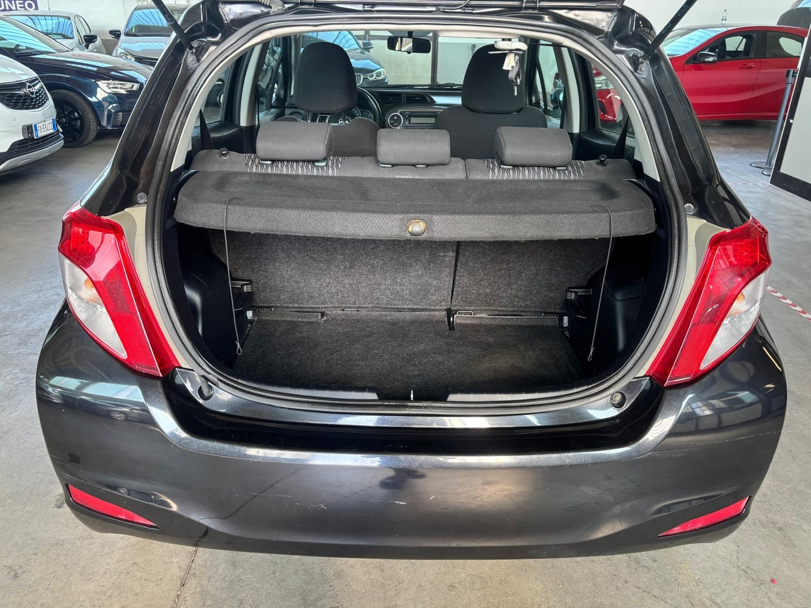 Toyota Yaris Yaris 1.4 D-4D 5 porte Lounge usata a Cuneo - immagine 8