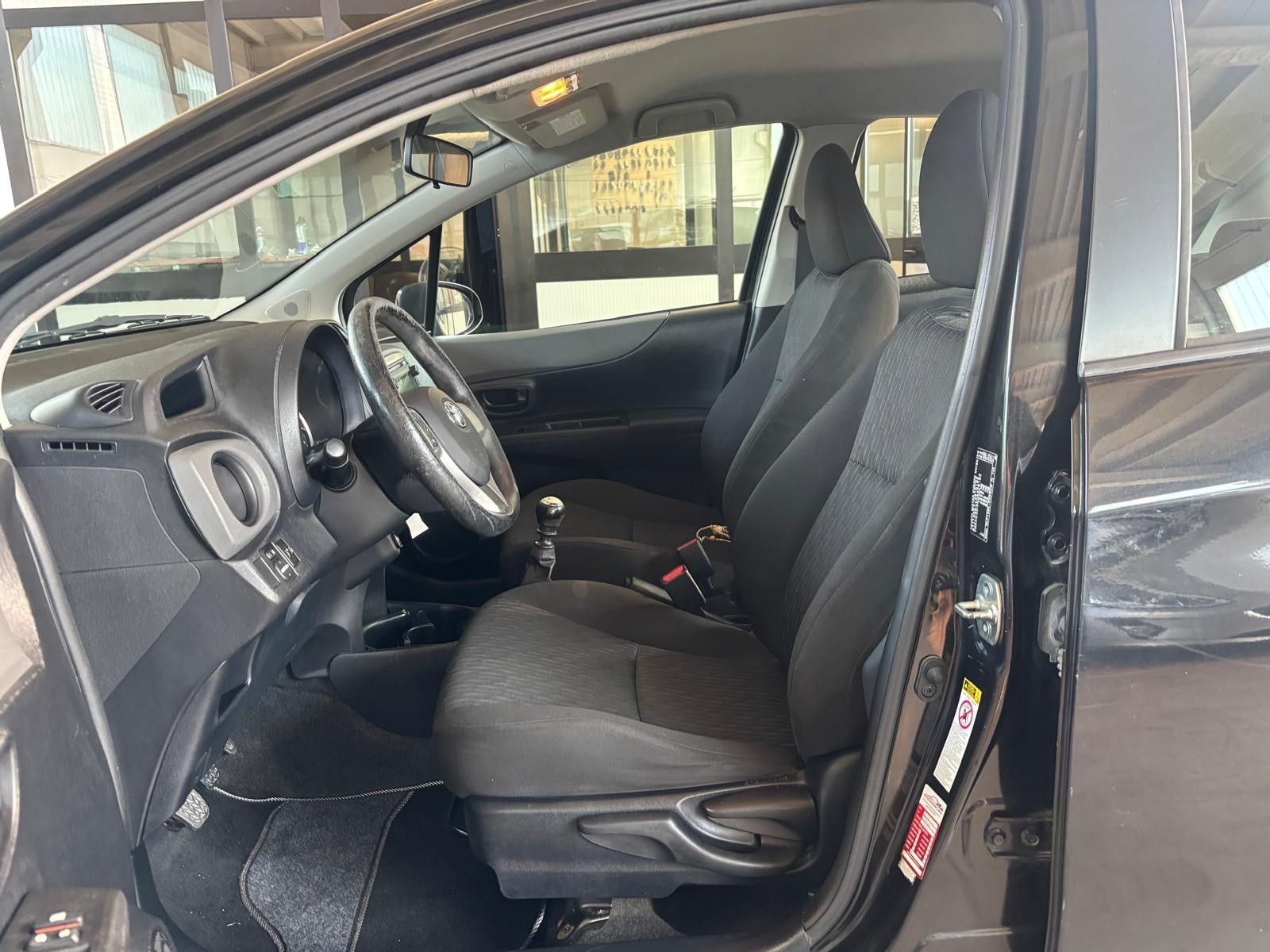 Toyota Yaris Yaris 1.4 D-4D 5 porte Lounge usata a Cuneo - immagine 9