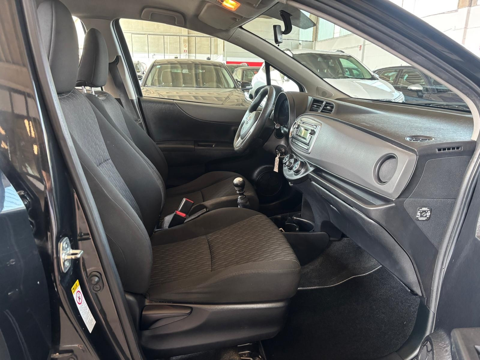 Toyota Yaris Yaris 1.4 D-4D 5 porte Lounge usata a Cuneo - immagine 18