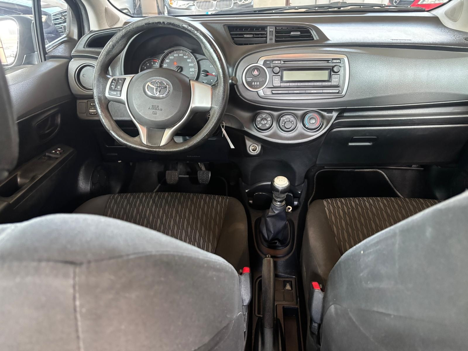 Toyota Yaris Yaris 1.4 D-4D 5 porte Lounge usata a Cuneo - immagine 22