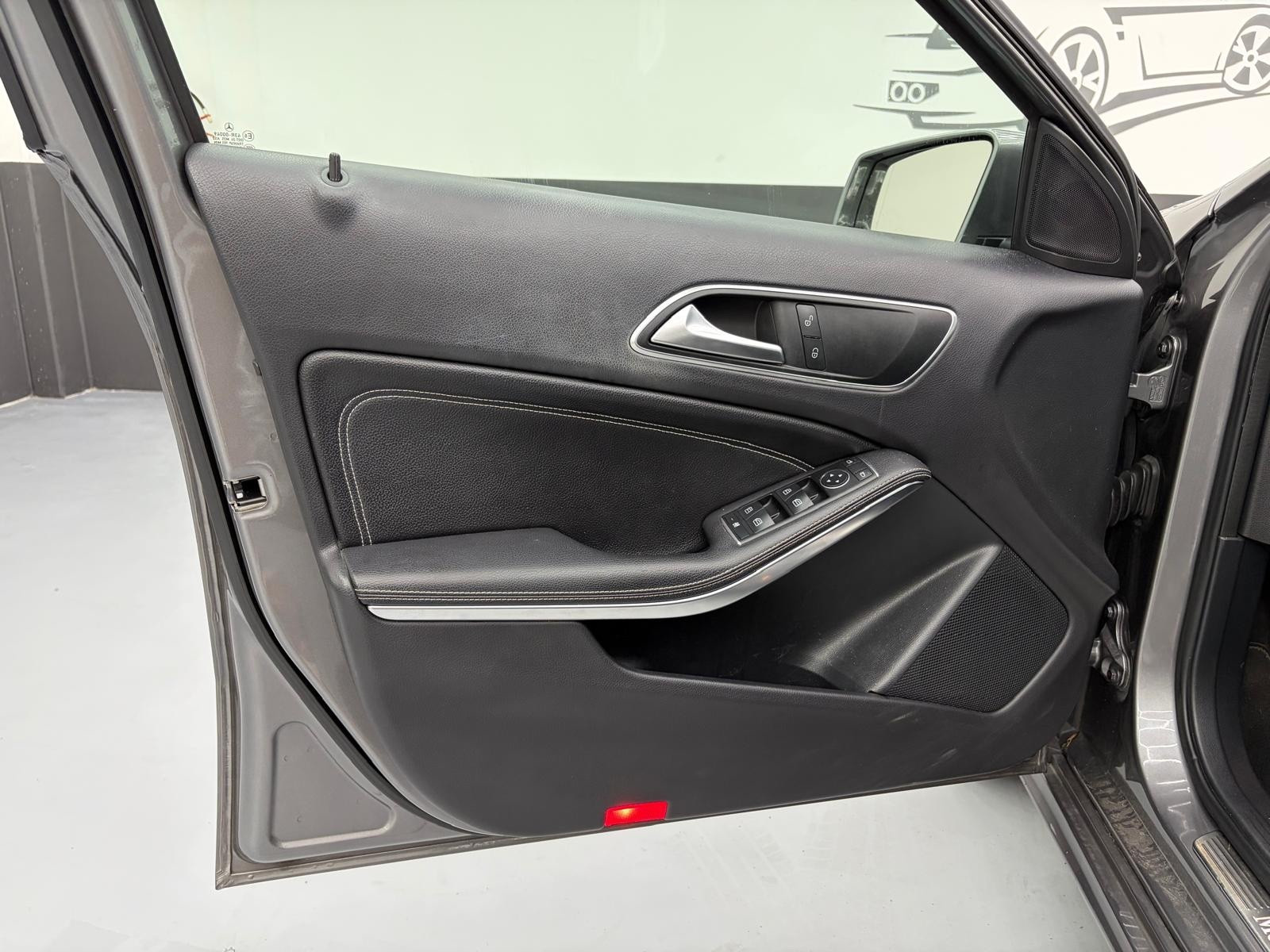 Mercedes-Benz A 180 A 180 d Automatic Spo… usata a Cuneo - immagine 9