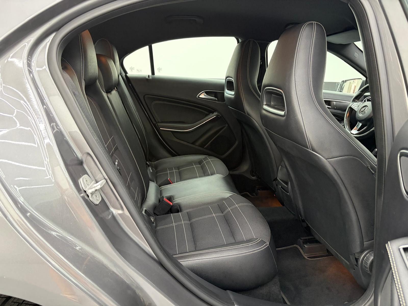 Mercedes-Benz A 180 A 180 d Automatic Spo… usata a Cuneo - immagine 23