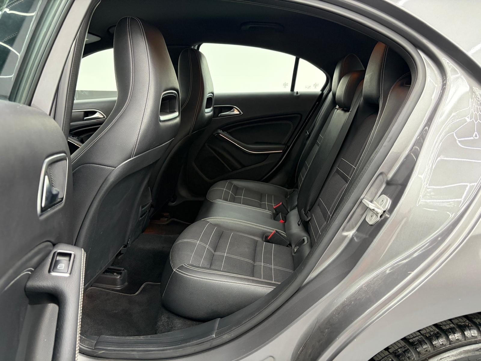 Mercedes-Benz A 180 A 180 d Automatic Spo… usata a Cuneo - immagine 25