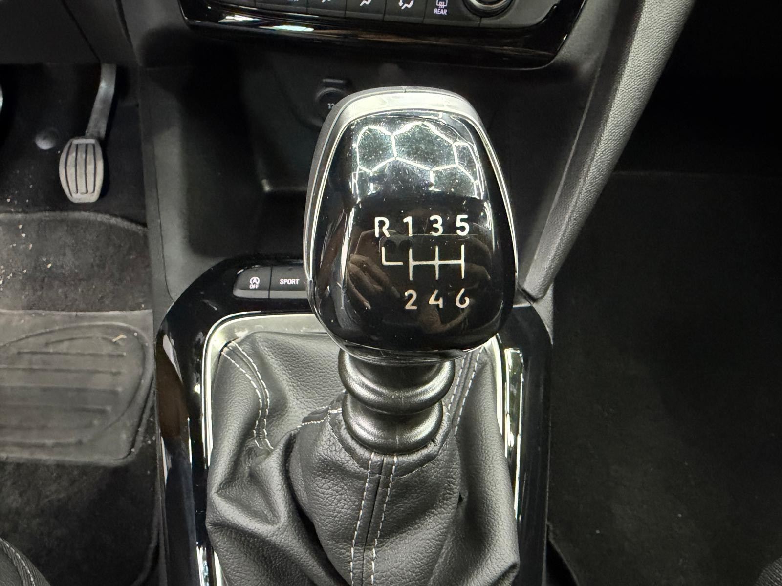 Opel Corsa Corsa 1.2 100 CV GS usata a Cuneo - immagine 22