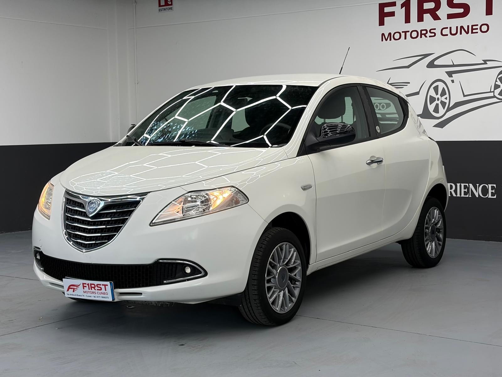 Lancia Ypsilon Ypsilon 0.9 TwinAir 85 CV… usata a Cuneo - immagine 2