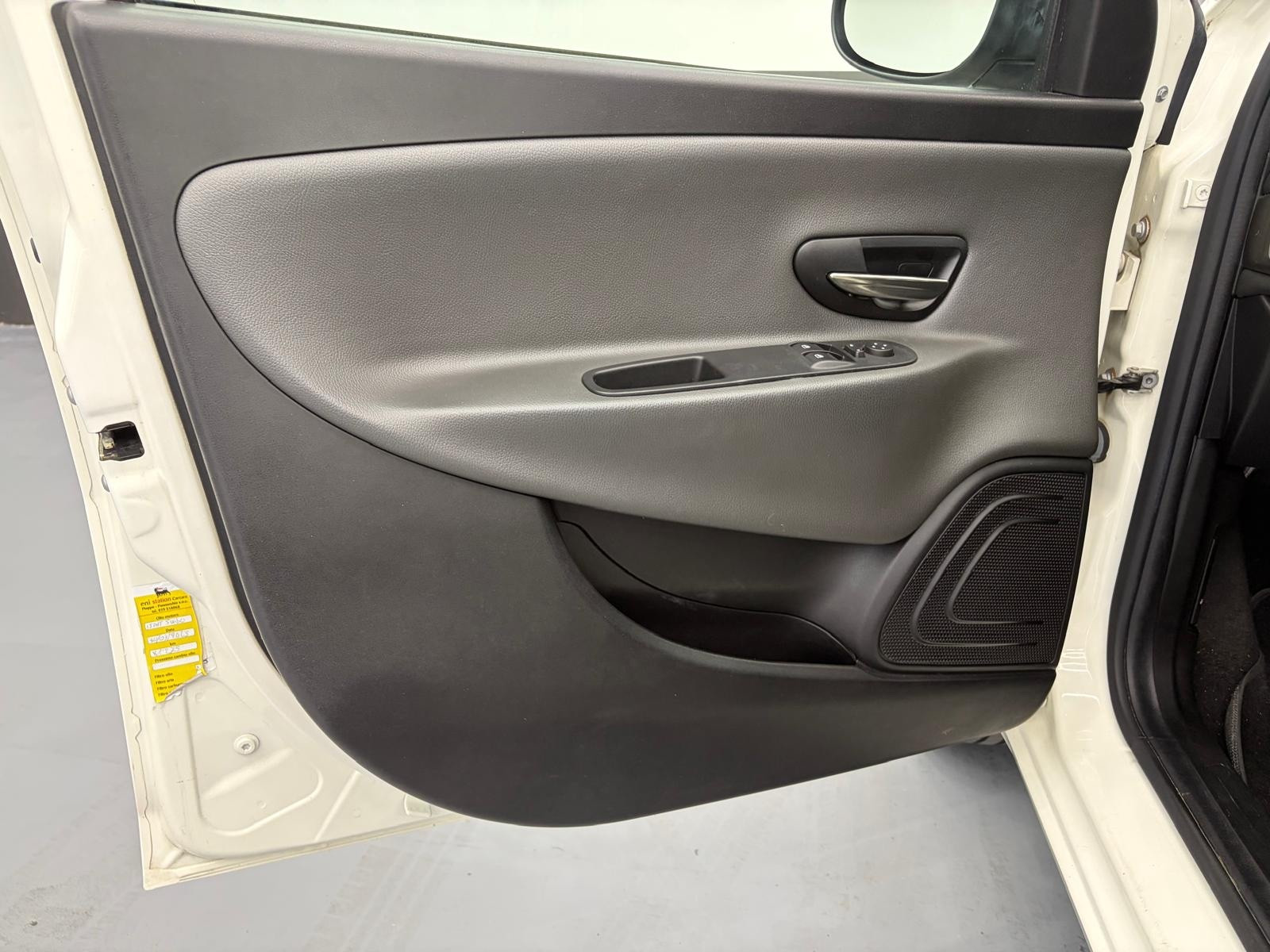 Lancia Ypsilon Ypsilon 0.9 TwinAir 85 CV… usata a Cuneo - immagine 8