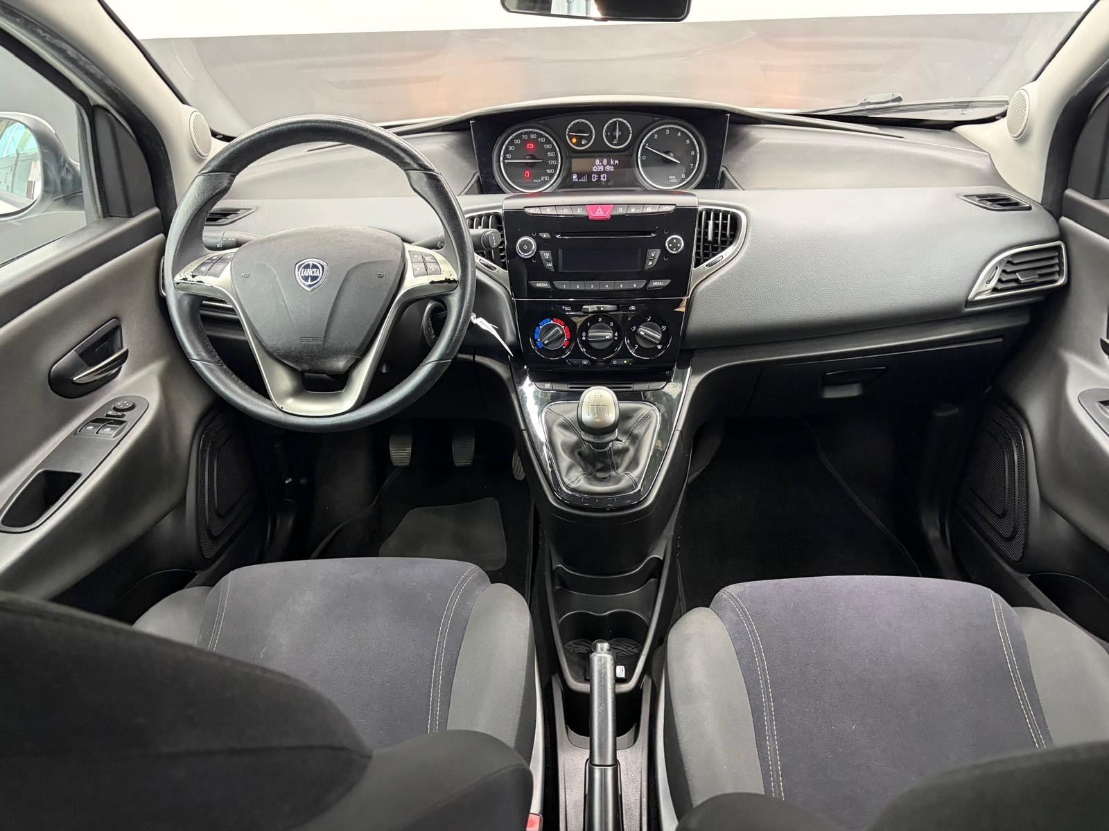 Lancia Ypsilon Ypsilon 0.9 TwinAir 85 CV… usata a Cuneo - immagine 18