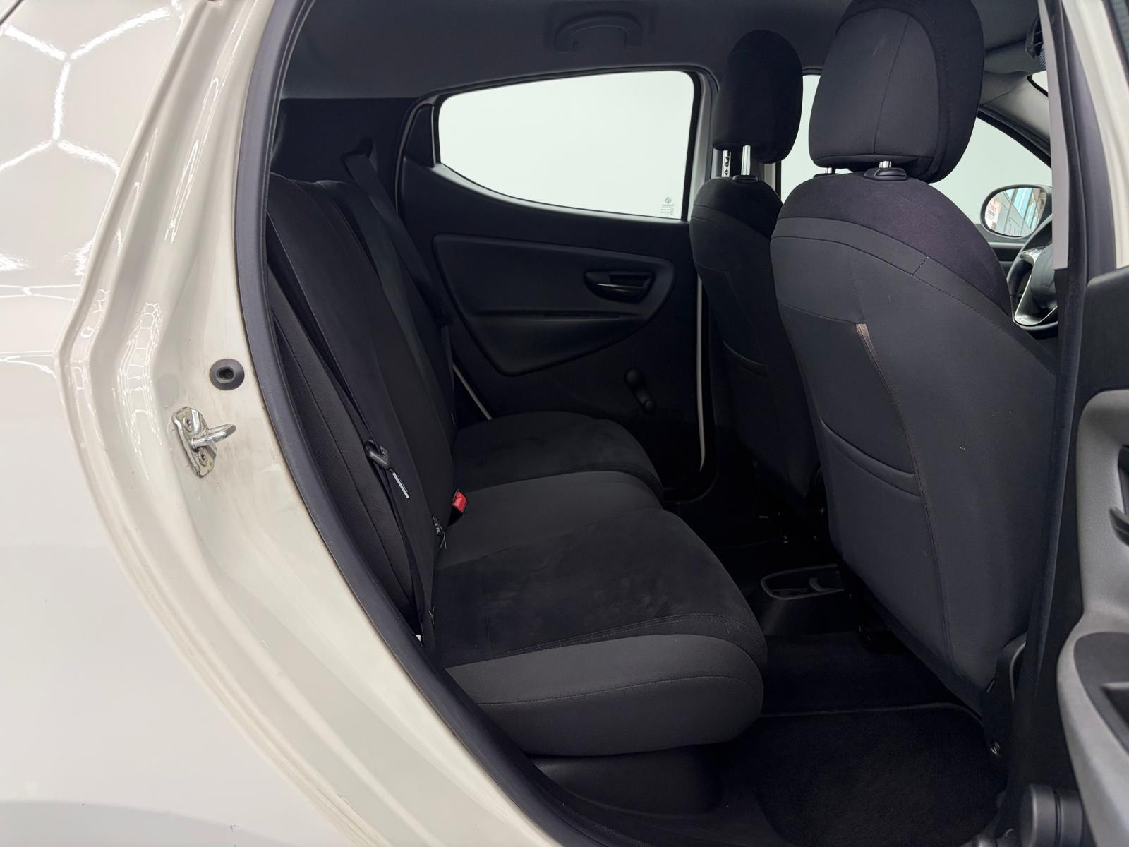 Lancia Ypsilon Ypsilon 0.9 TwinAir 85 CV… usata a Cuneo - immagine 19