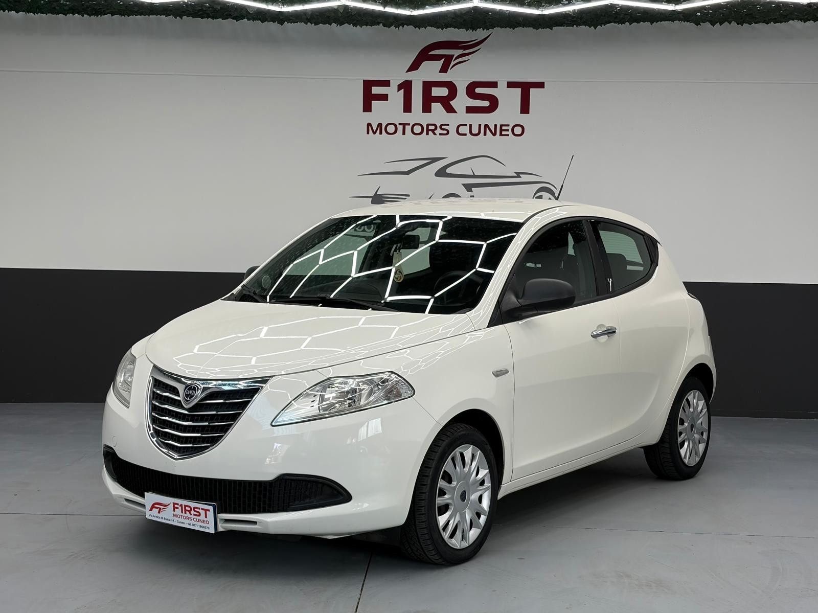 Lancia Ypsilon Ypsilon 1.2 69 CV 5 porte… usata a Cuneo - immagine 1