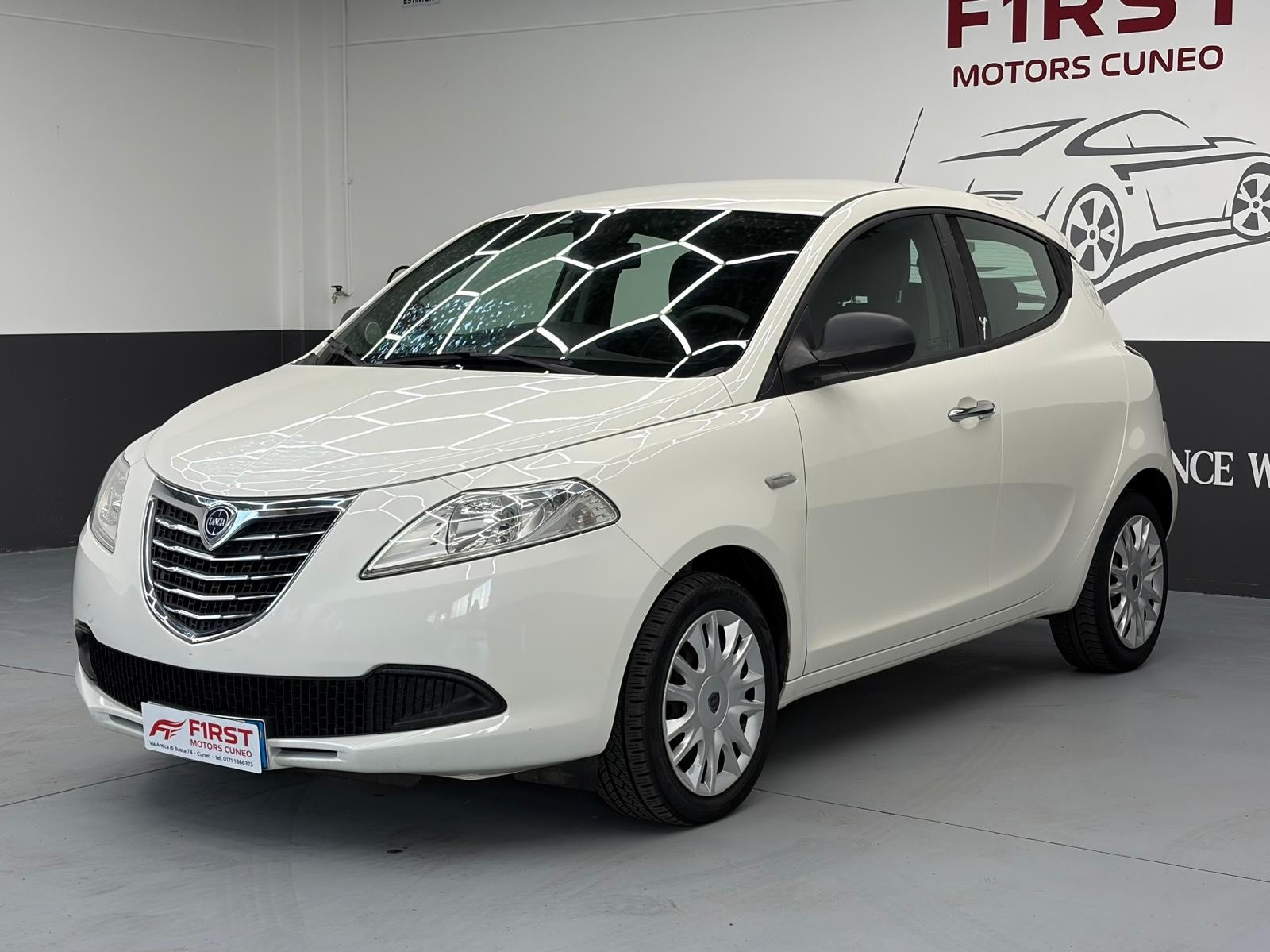 Lancia Ypsilon Ypsilon 1.2 69 CV 5 porte… usata a Cuneo - immagine 4