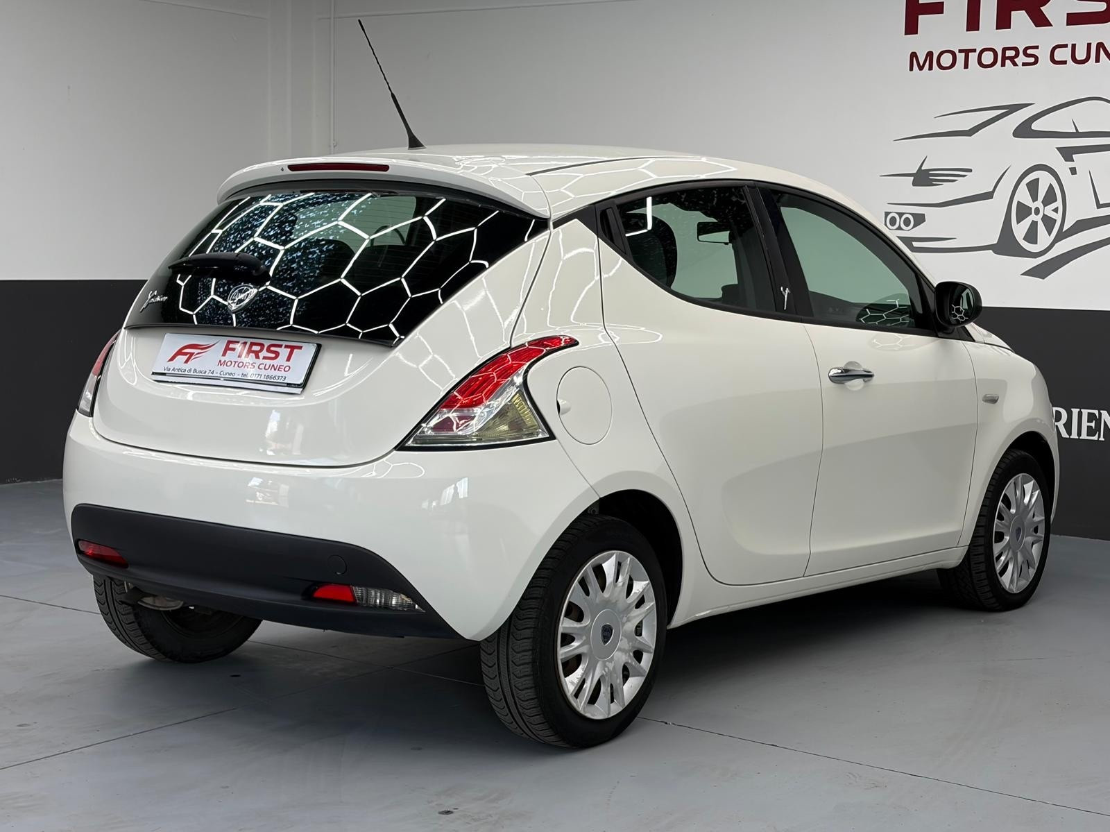 Lancia Ypsilon Ypsilon 1.2 69 CV 5 porte… usata a Cuneo - immagine 5