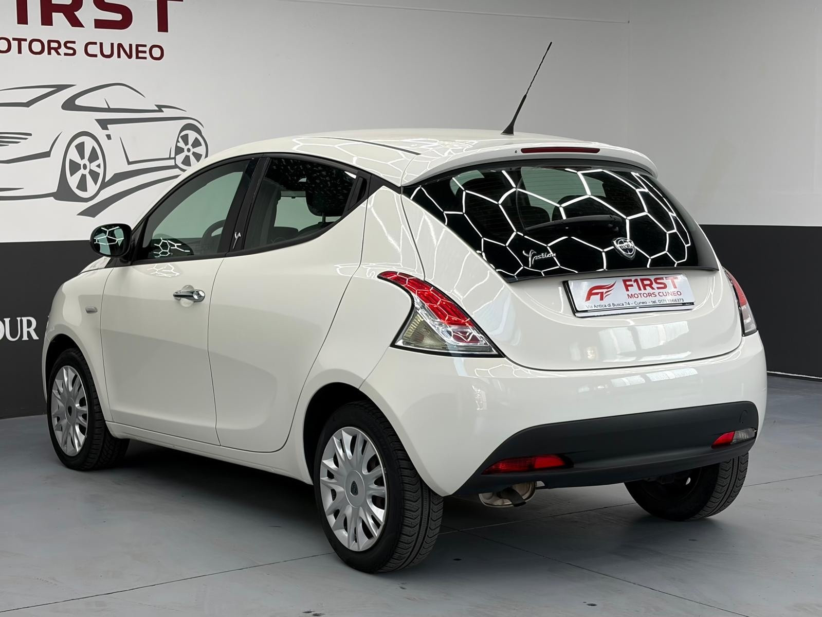 Lancia Ypsilon Ypsilon 1.2 69 CV 5 porte… usata a Cuneo - immagine 7